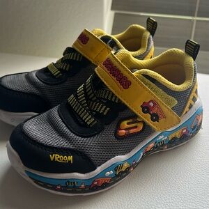 Skechers sneakers Toodler boy size 8